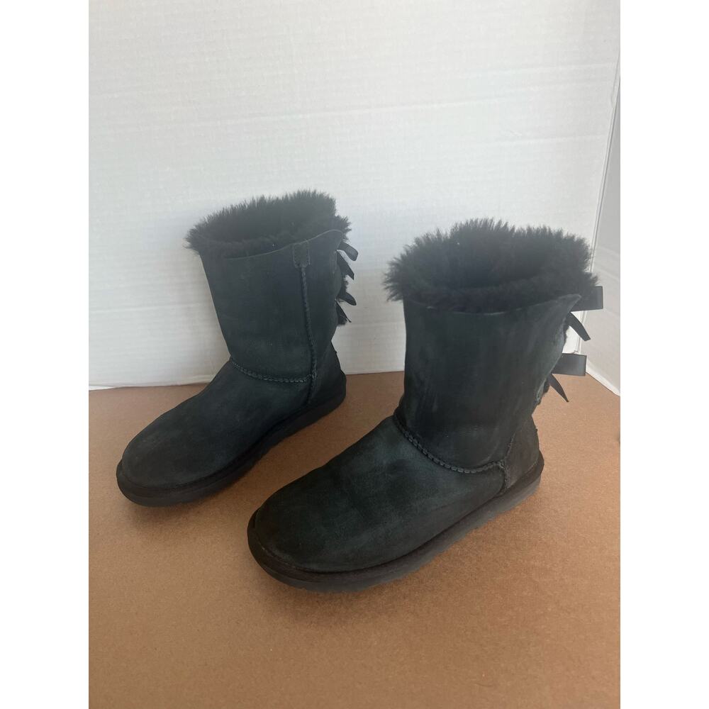 UGG Bailey Bow II Boots Women 6 Black Excellent Suede Shearling Lined